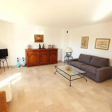Διαμέρισμα 2P 60M²,Centre-Ville,Calme ,Vue Mer ,Parking ,Wifi *